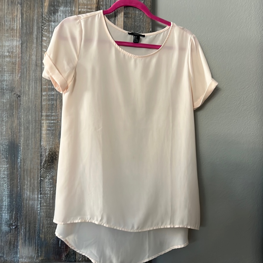 Forever 21 Light peach flowey blouse